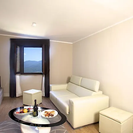 Vatluna Hotel 3*